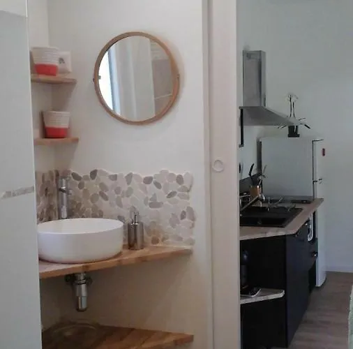 Le De La Mane شقة Saint-Pierre-d'Aurillac